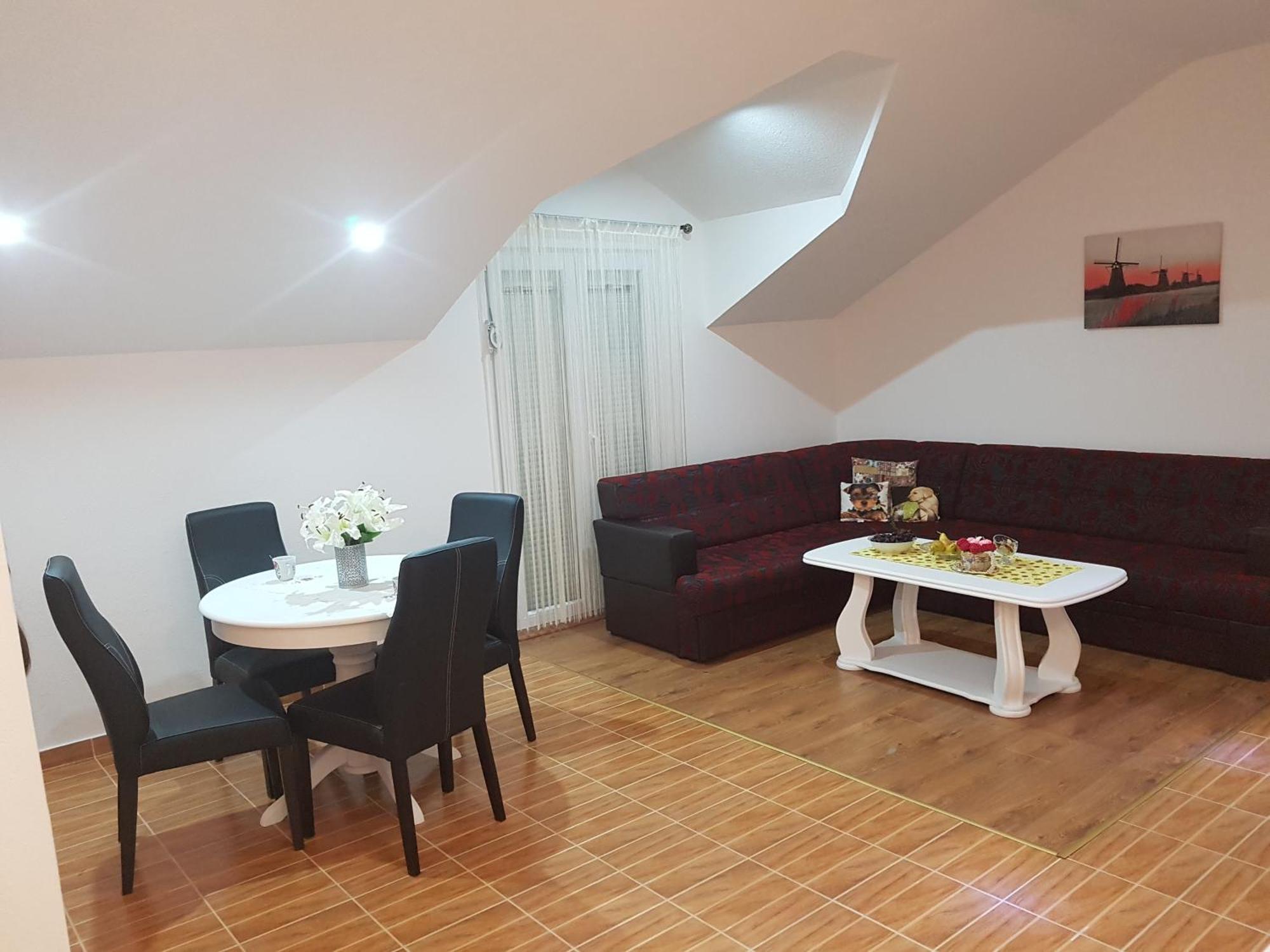 Ivanica Apartments Maria מראה חיצוני תמונה